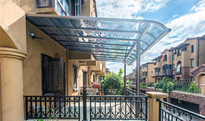 搭建至尊卡爾露臺(tái)棚的好處有哪些？