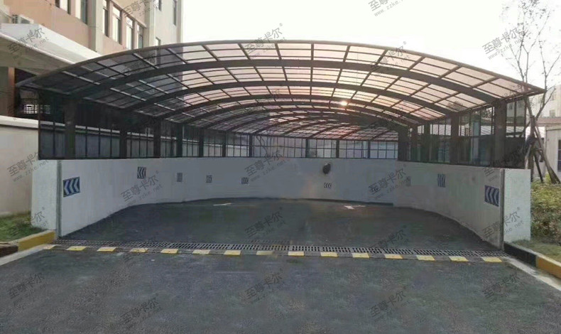 地下出入口雨棚是否該用玻璃雨棚，玻璃地下出入口雨棚的優缺點